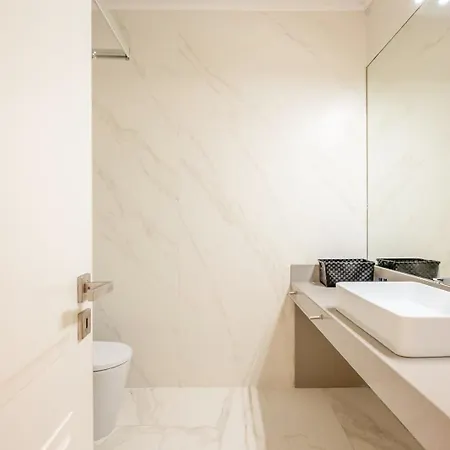 Guestready - Glorious Near Miradouro Da Graca Apartment Lissabon